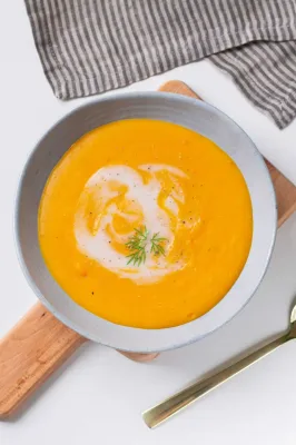 Kürbissuppe mit Kokosmilch und Ingwer – ganz einfach